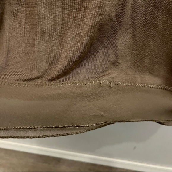 Sleeveless Tank Top (X-Small) - Picture 5 of 5